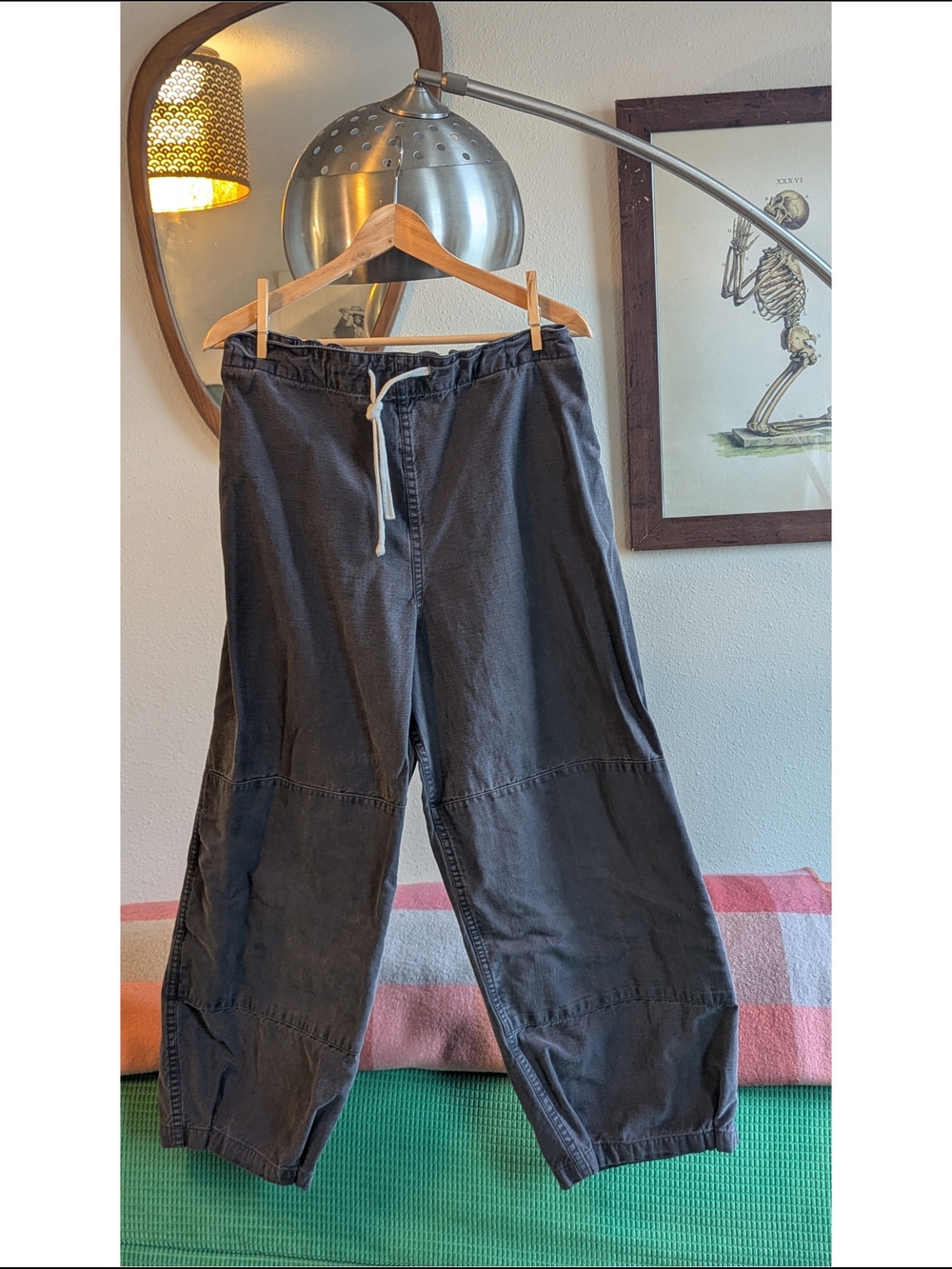 imogene + willie flight pant in faded black | medium